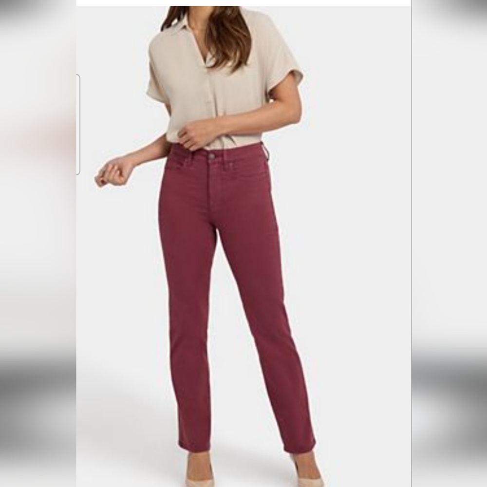 Bullhead Burgundy Straight Leg Women's Jeans